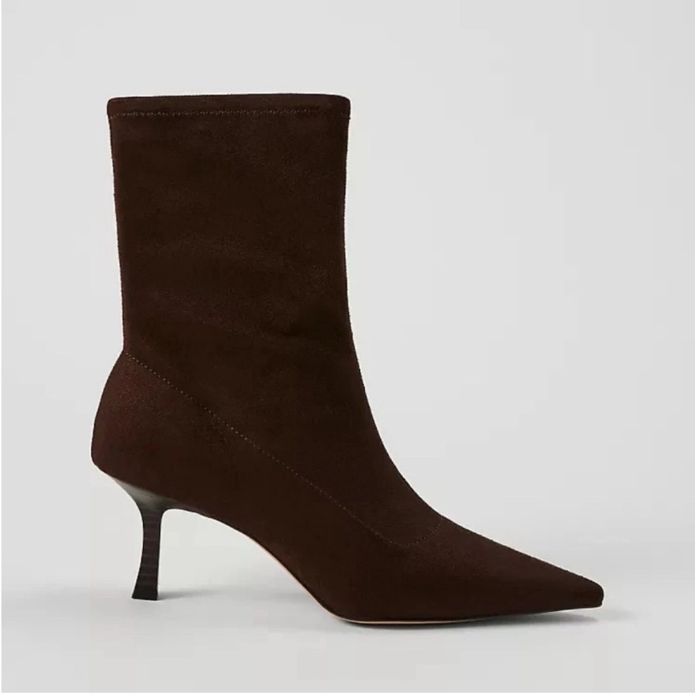 Ann Taylor Microstretch Suede Pointy Toe Bootie Chocolate Brown, Sz 9.5., NIB